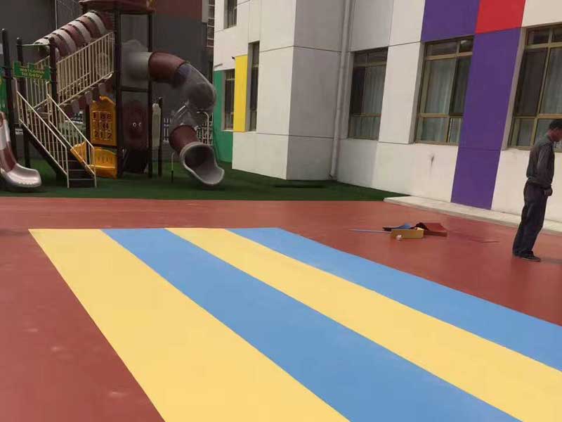 細分幼兒園塑膠地麵市場，找尋更多機會